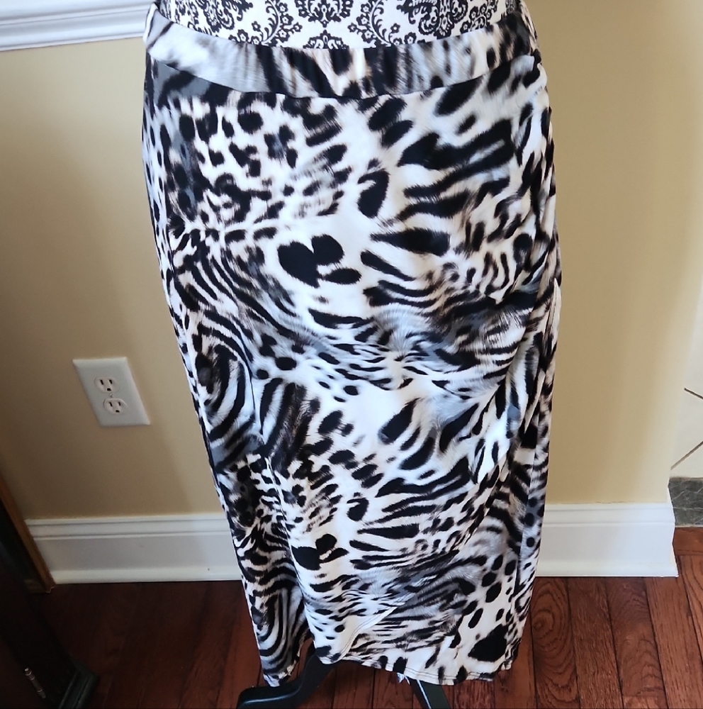Elegant Black and White High Low Skirt